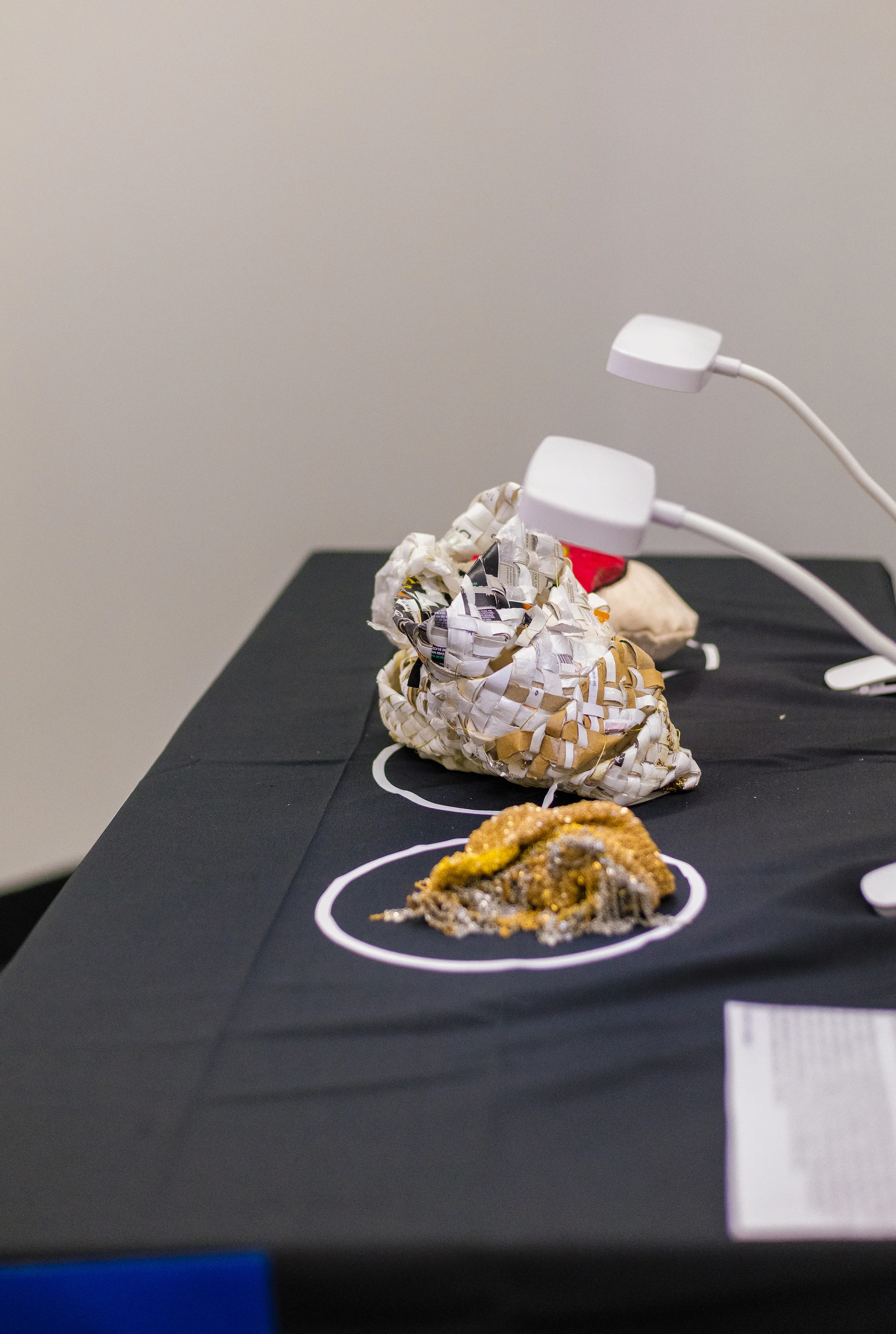 Beneath The Silk's Skin - زیر پوست ابریشم - Image 2